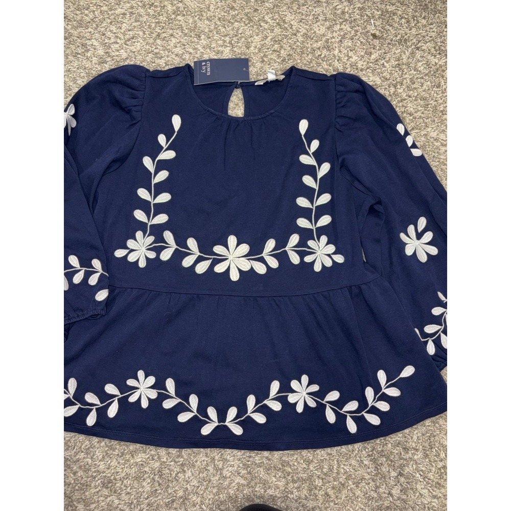 NWT Crown & Ivy Navy Blue Knit Tunic Blouse White Embroidery 3/4 Sleeve Size M